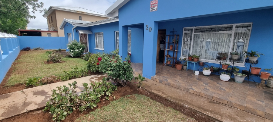 4 Bedroom Property for Sale in Victoria Park Eastern Cape